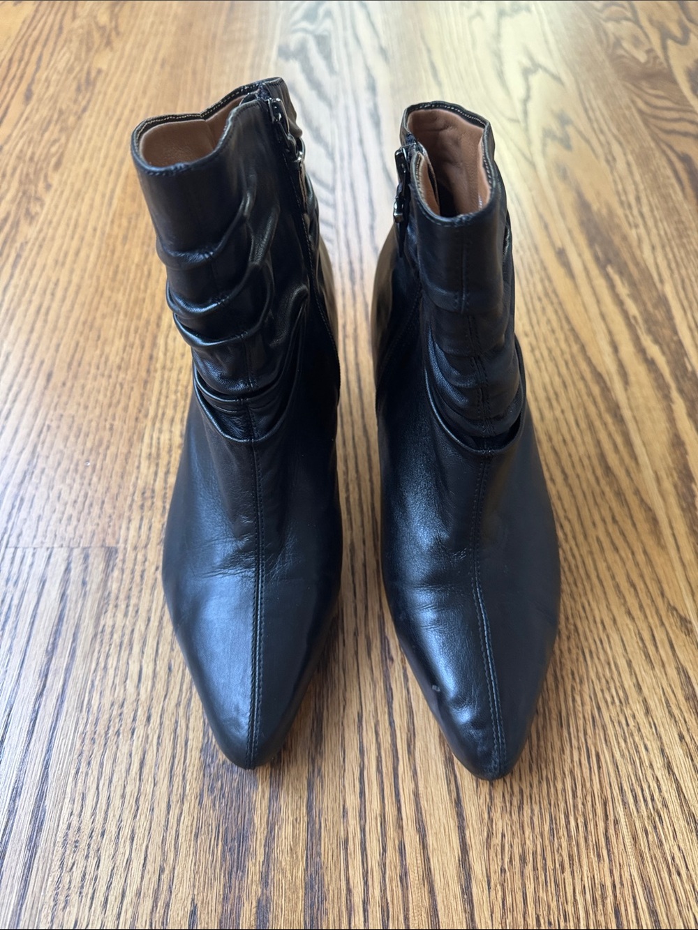 Earthies Black Pointed Toe Leather Ankle Booties